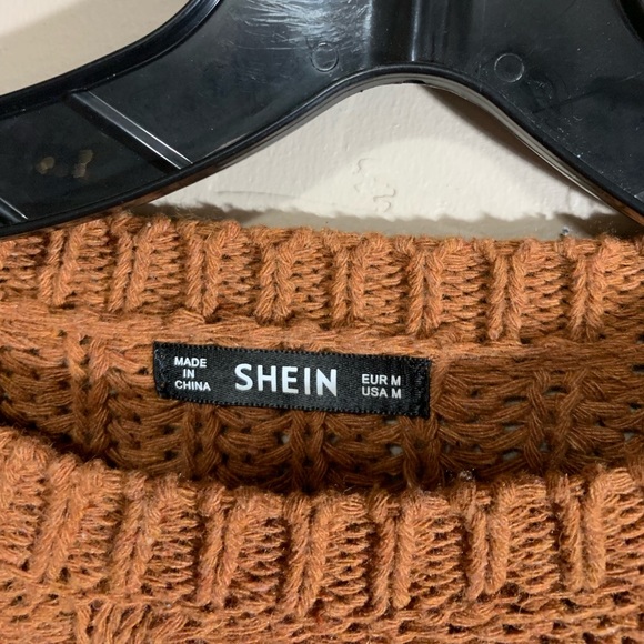 asymmetrical brown knit sweater - Picture 3 of 3